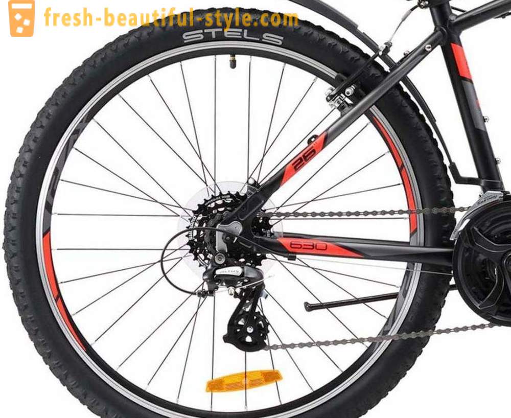 Stels Navigator 630 kerékpár: áttekintés, leírások, vélemények