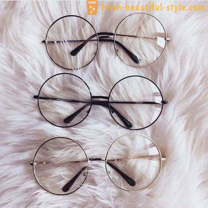 Branding szemüveg átlátszó üveg: jellemzők, modellek és vélemények