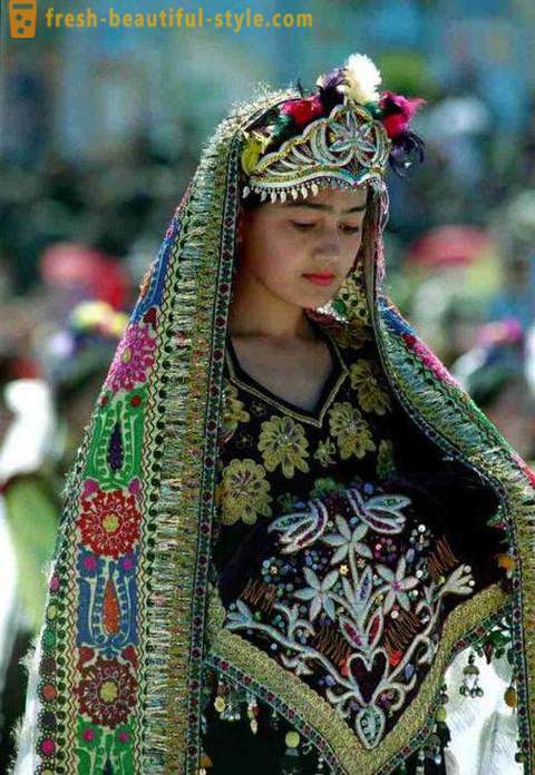 Üzbég ruhák: sajátosságait