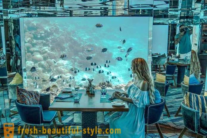 Luxus víz alatti étterem, a Maldív-