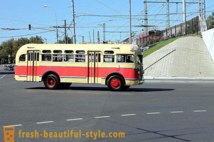 ZIC-155: legenda között szovjet buszok