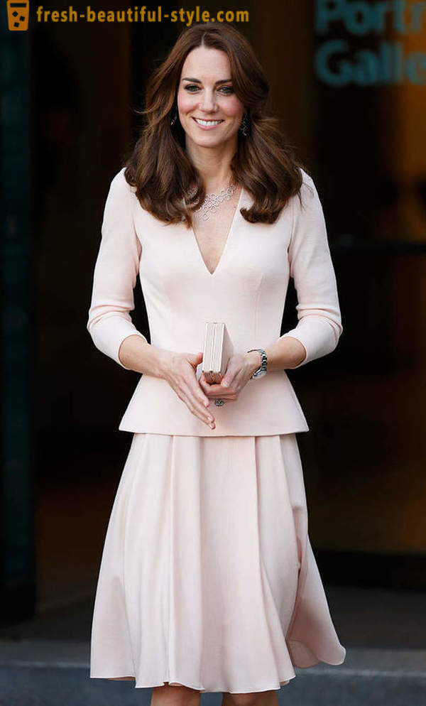 Amikor a kifogástalan stílus Kate Middleton törte meg a királyi dress code
