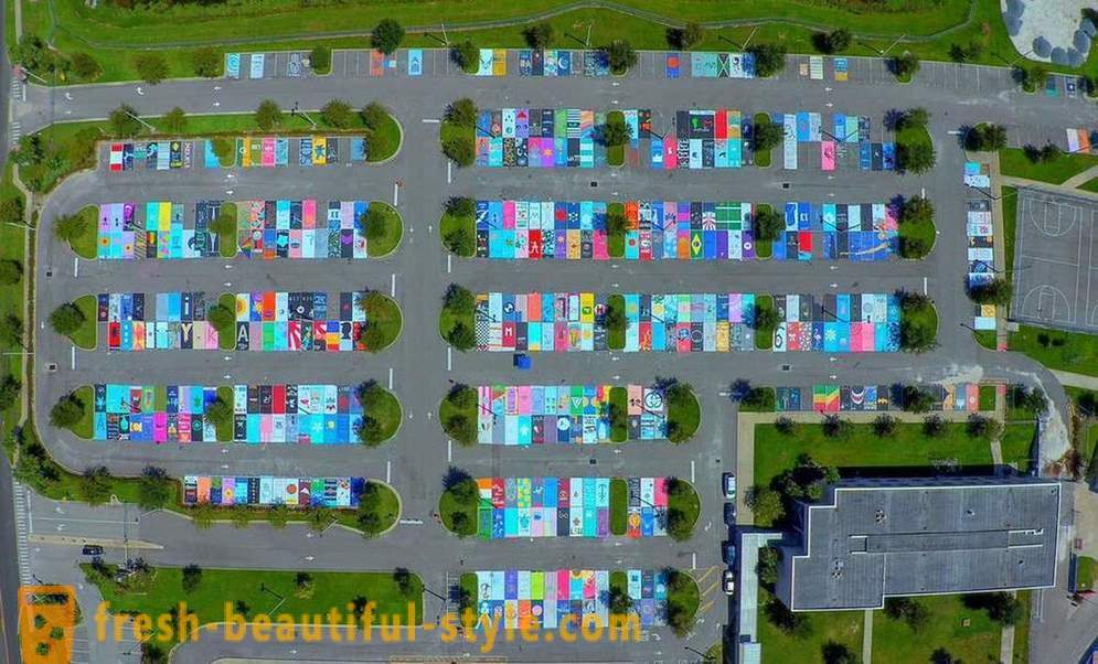 Amerikai diákok hagytuk festeni saját parkolóhely
