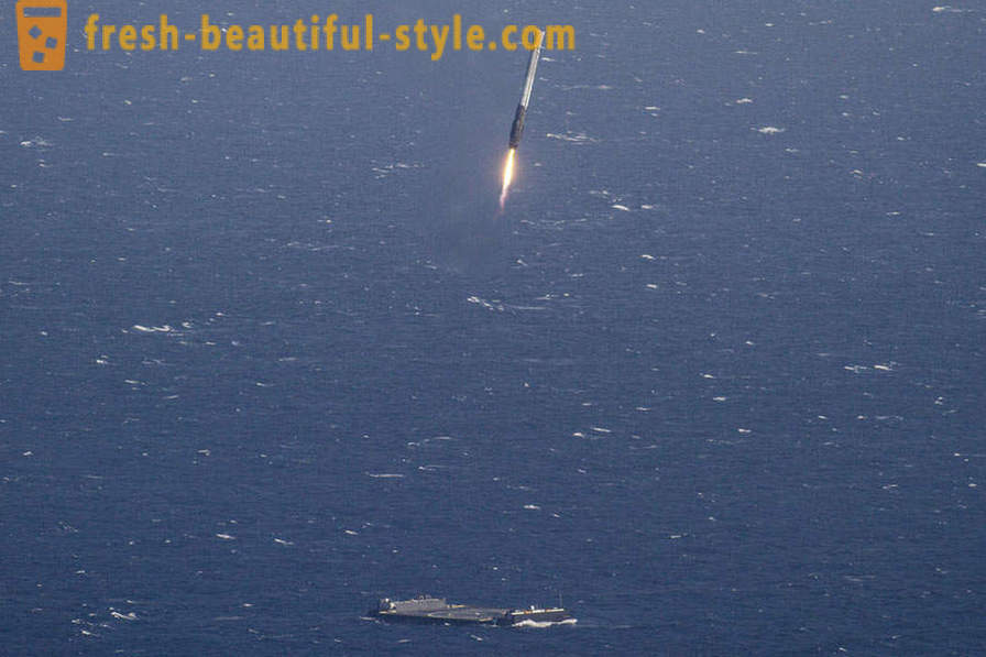 Falcon-9 repülés és leszállás