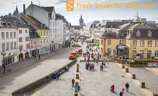 Séta a kis német város a Moselle