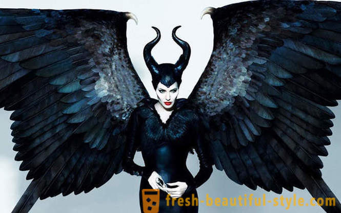 Hogyan hozta létre a jelmezek a film „Maleficent”