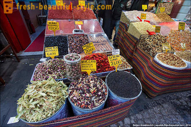 Market Walk fűszerek Isztambulban