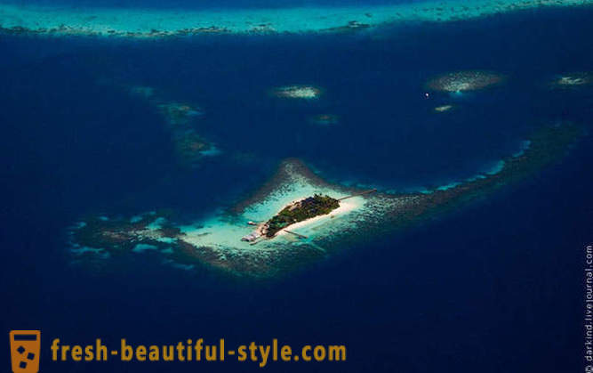 Repül át a Maldív hidroplán