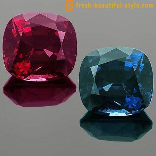 A legdrágább a világon a kövek: piros gyémánt, rubin, smaragd. A legritkább drágakövek a világ