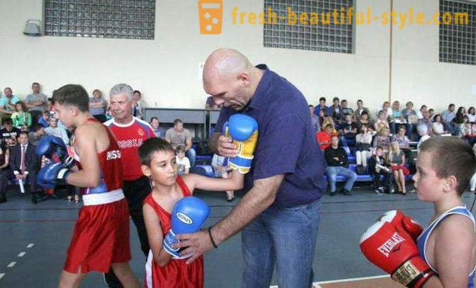 Orosz bokszoló Nikolai Valuev: magasság és a súly, a család, a gyermekek