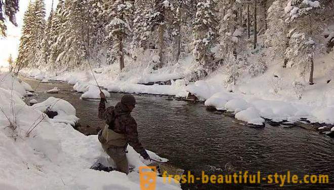 Téli halászat a Ob folyó Barnaul