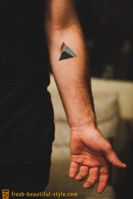 Műfaj minimalizmus: tetoválás ebben a stílusban
