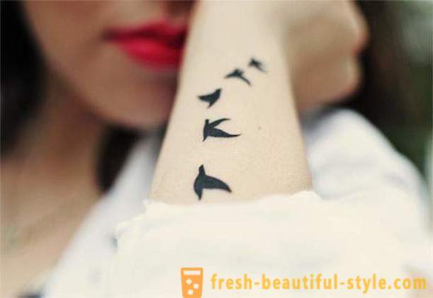 „Fecske” tetoválás. Jelentőségét és a szimbolizmus