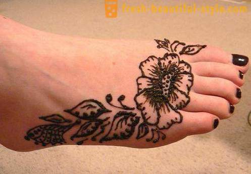 Henna tetoválás. Hogyan készítsünk egy ideiglenes henna tetoválás
